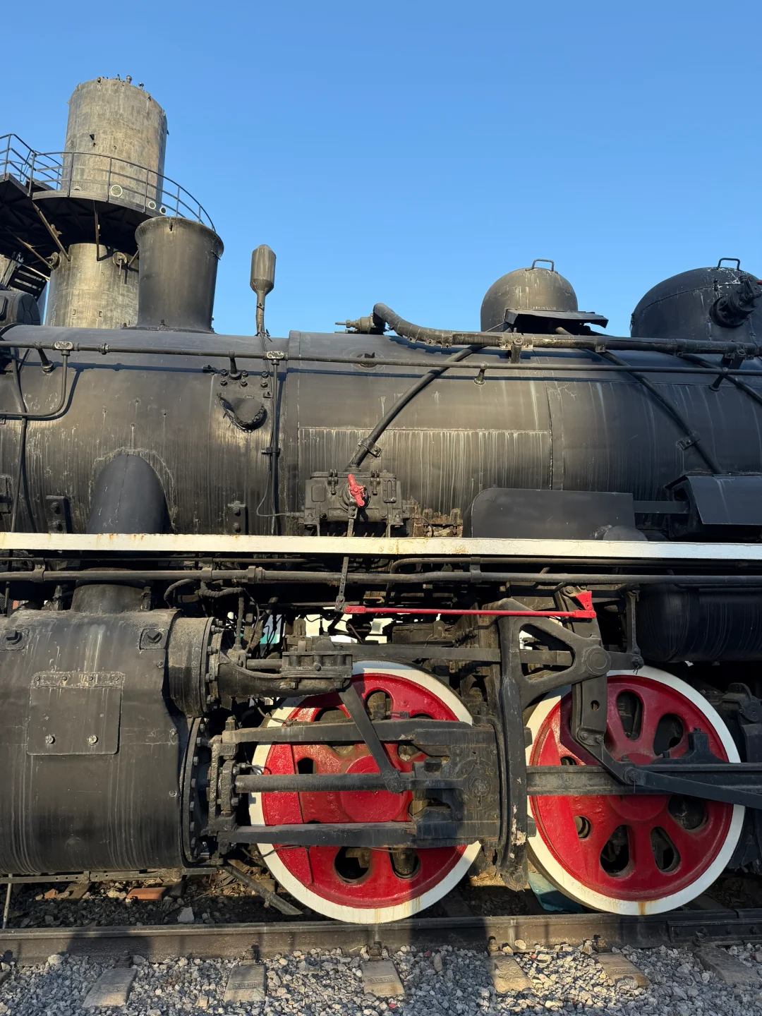 火车头来喽铁轨上的交通工具✨