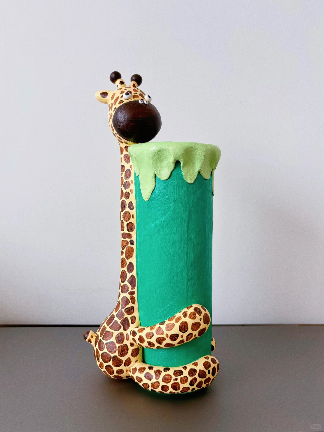 废物利用手工改造?薯片筒diy长颈鹿收纳罐