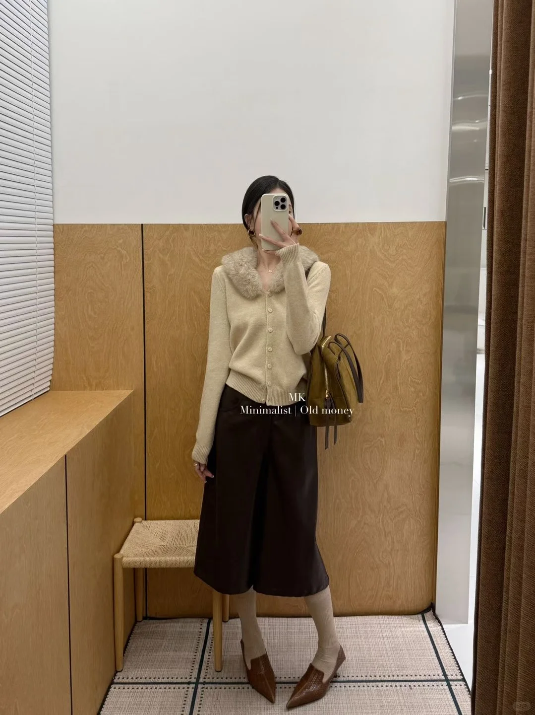 针织批发找源头|秋款针织衫刚下生产线?