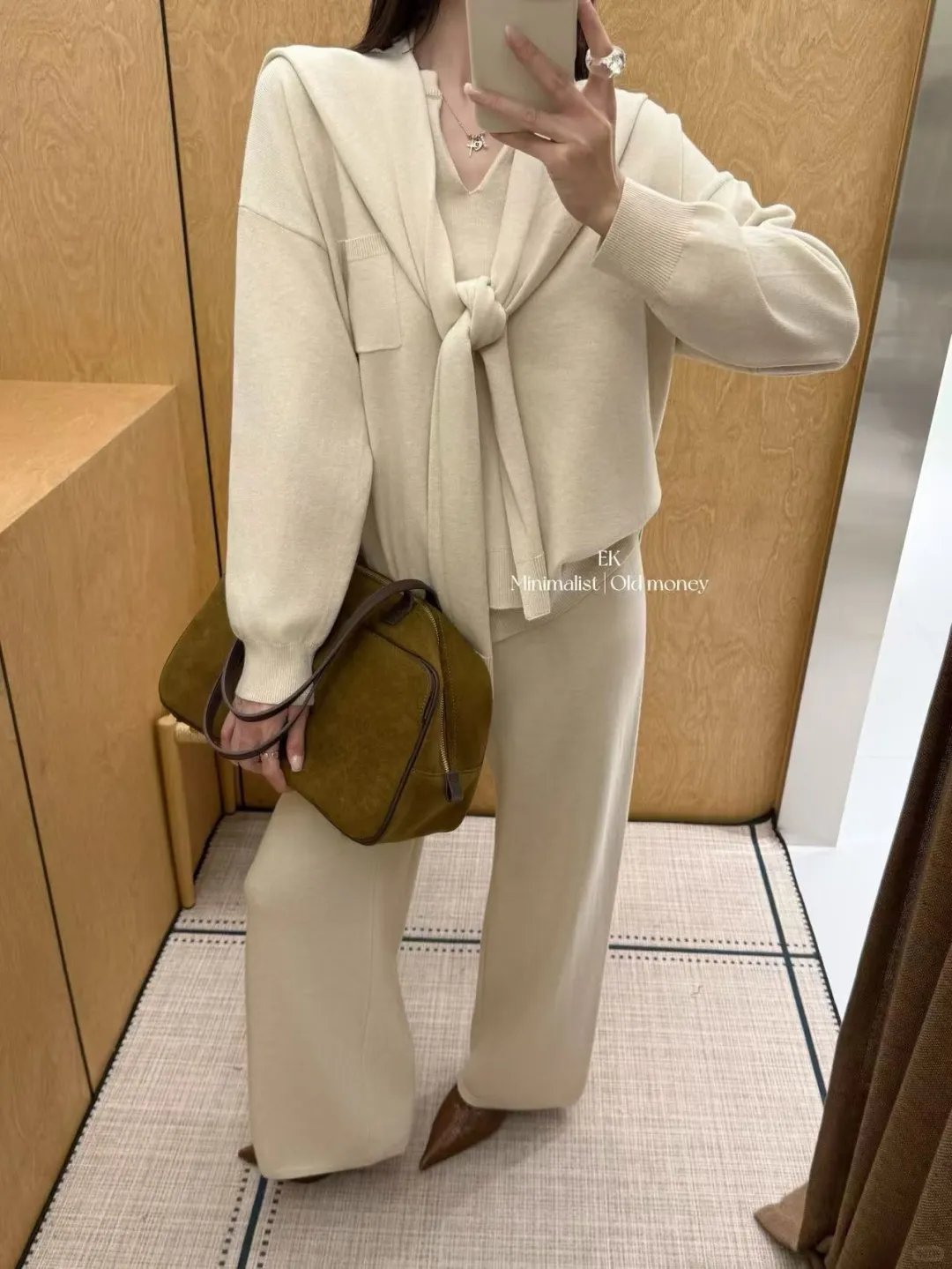 针织批发找源头|秋款针织衫刚下生产线?