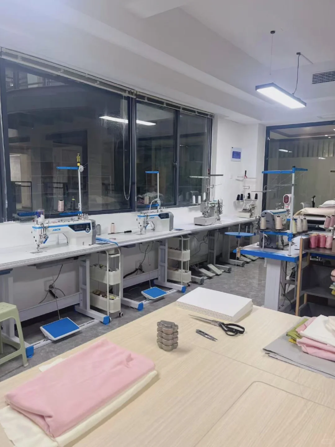 2025年 ，终于有了一间自己的缝纫工作室