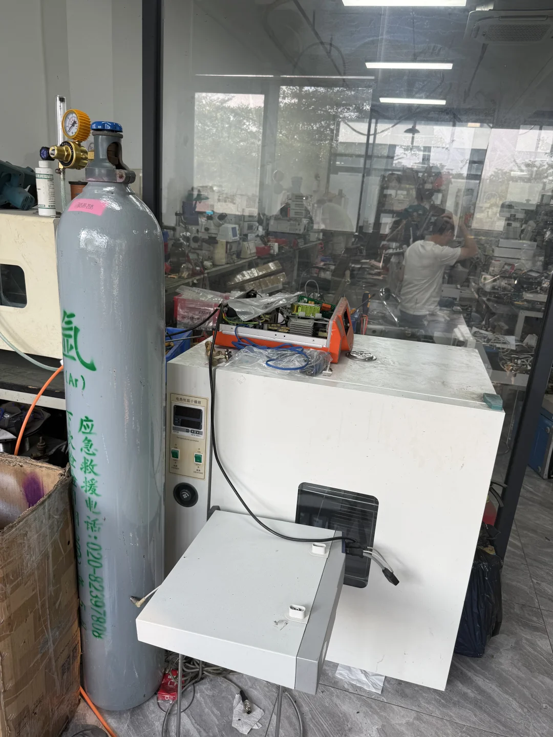 公司在加紧维修！！！