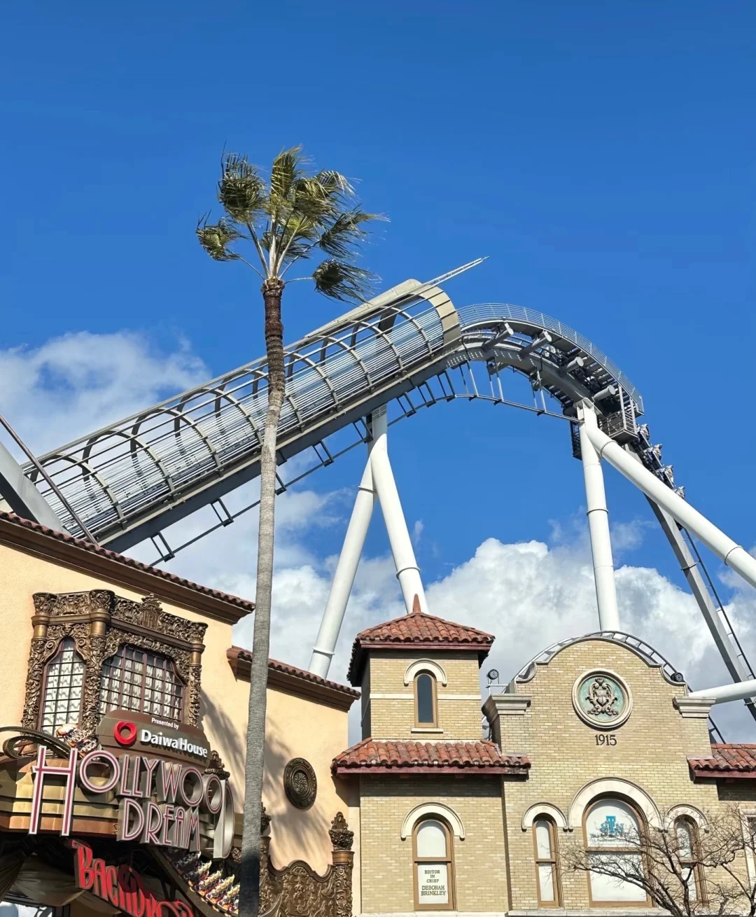 大阪环球影城会惩罚每个不了解存包的懒人..