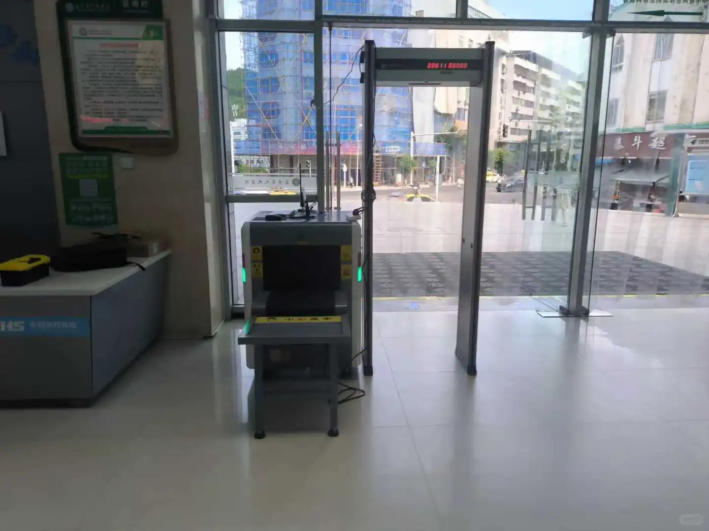 安检机现场安装图