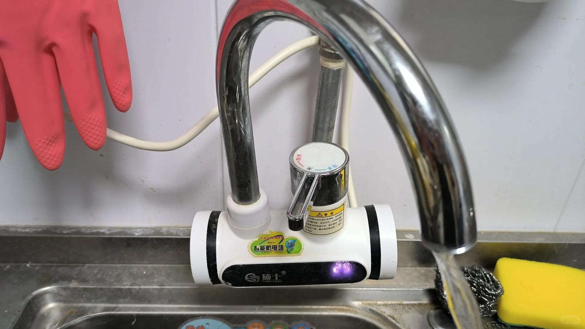 电热水龙头怎么装三通阀