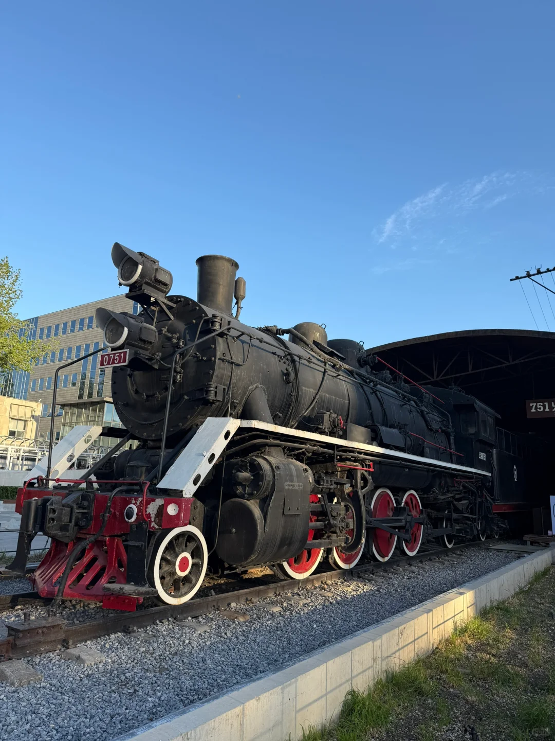 火车头来喽铁轨上的交通工具✨