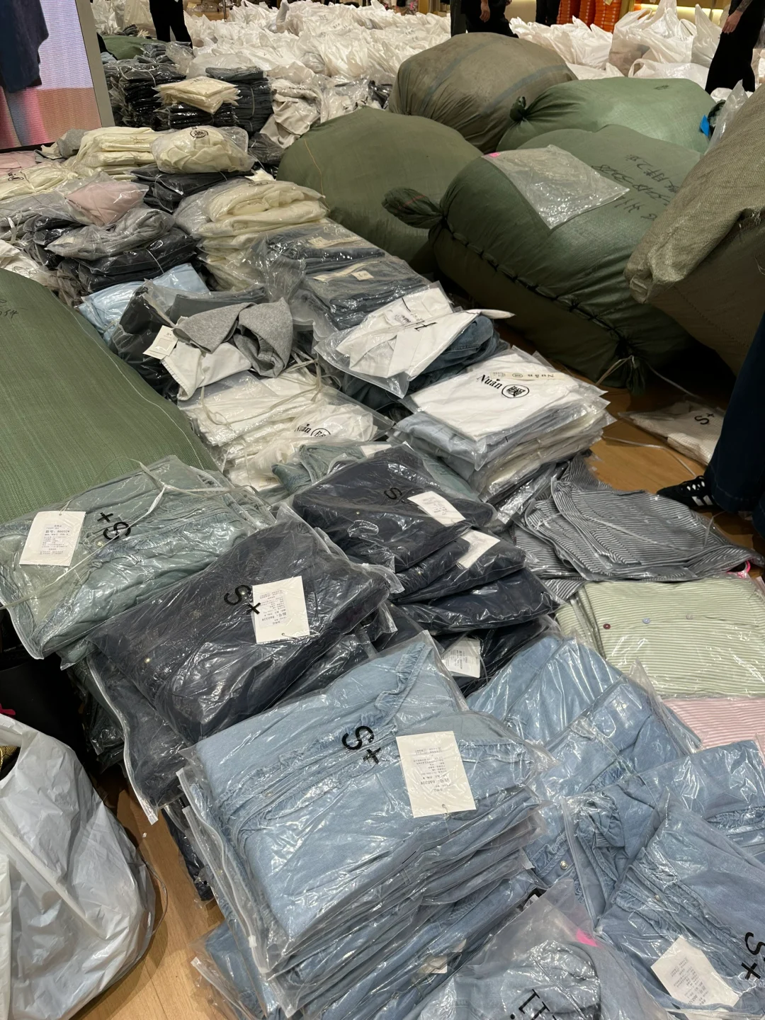 新手小白拿货去郑州二批还是广州一批❓