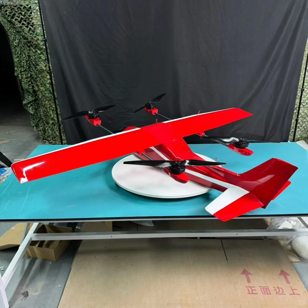 红色真的好帅啊，红白配也太好看了吧～