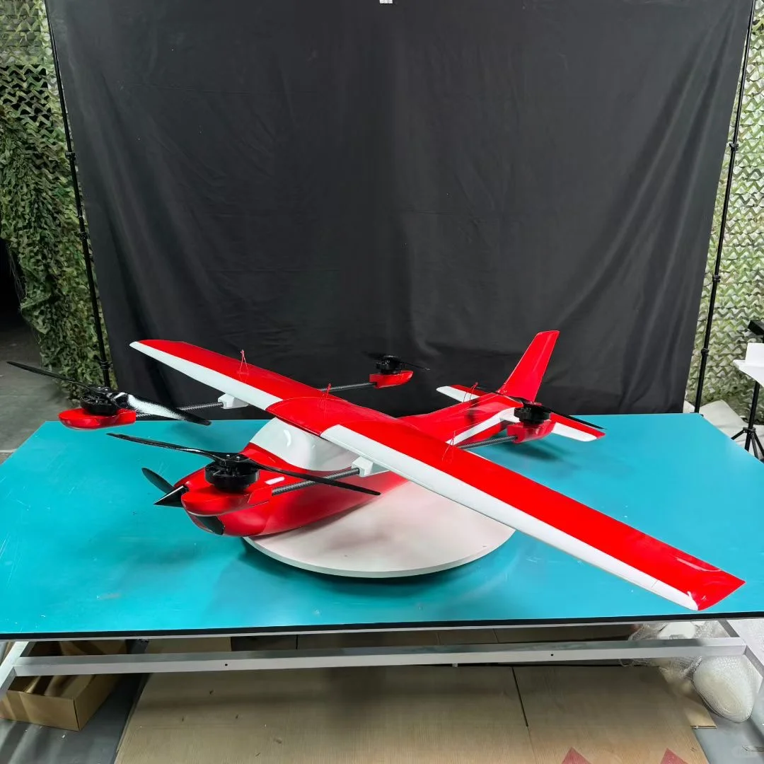 红色真的好帅啊，红白配也太好看了吧～