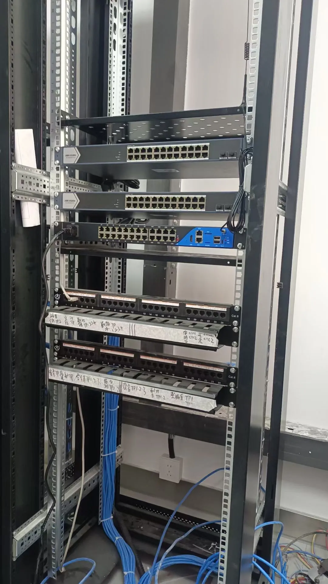 UPS不间断电源安装