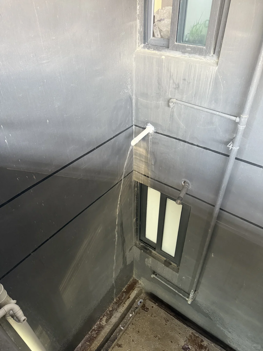 南京二楼厨房反水溢流管立功啦