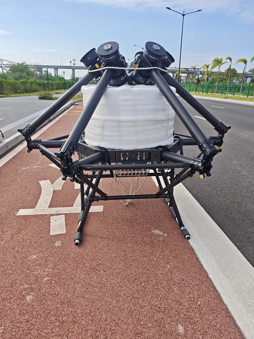 翎翼航空新款LY200型大载重无人机下线并交付