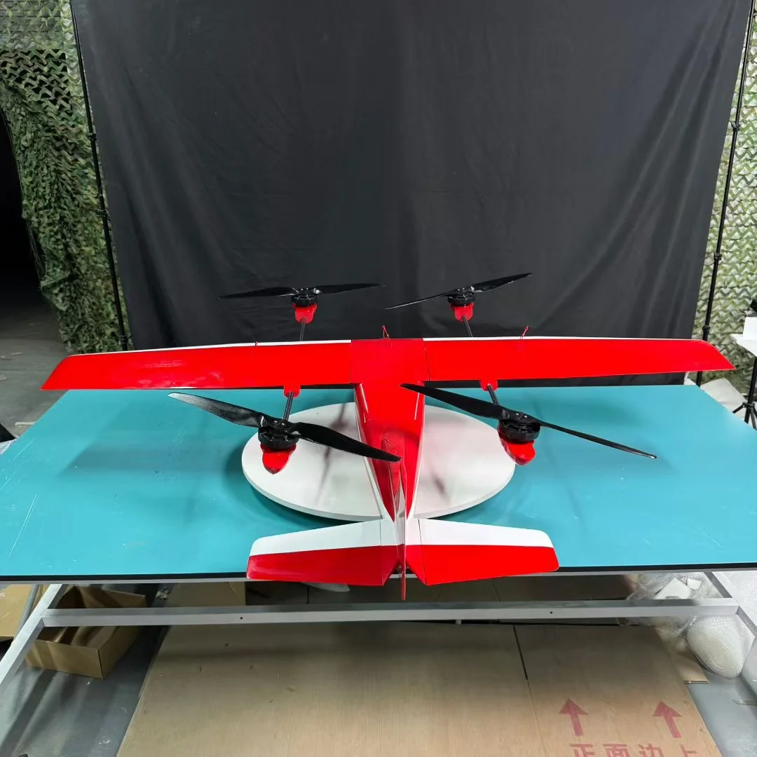 红色真的好帅啊，红白配也太好看了吧～