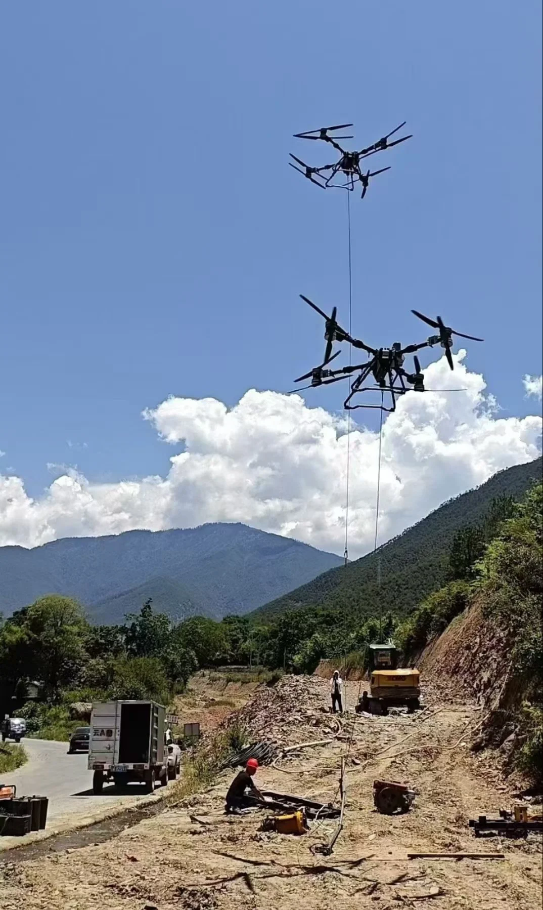 解锁无人机新技能!当“空中搬运工”