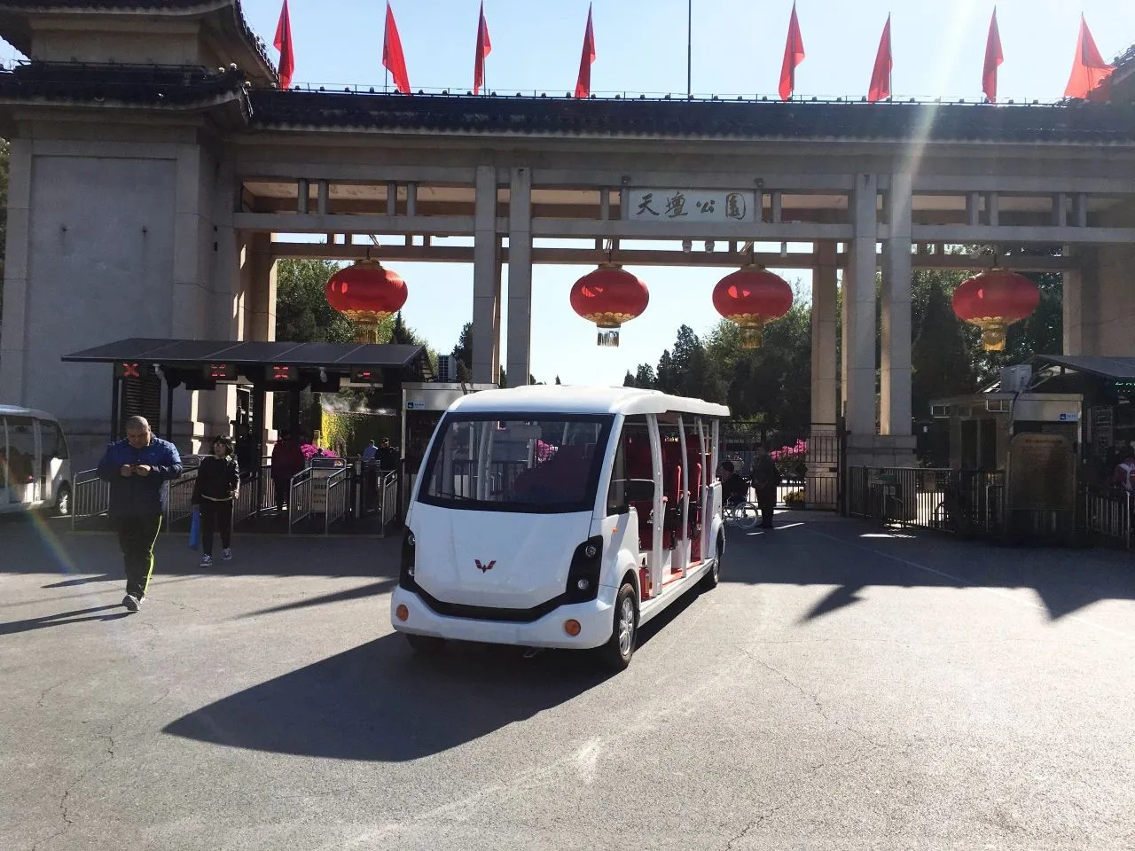 为什么越来越多景区开始换成电动观光车？答