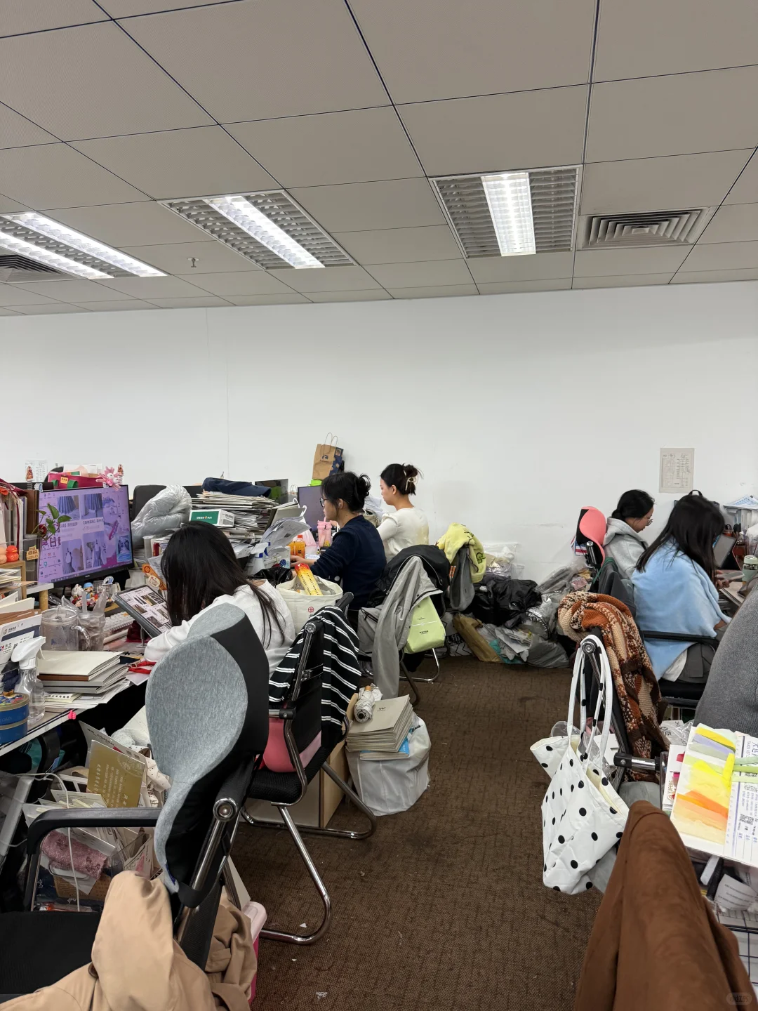 没错！广州确实有很?的服装设计公司