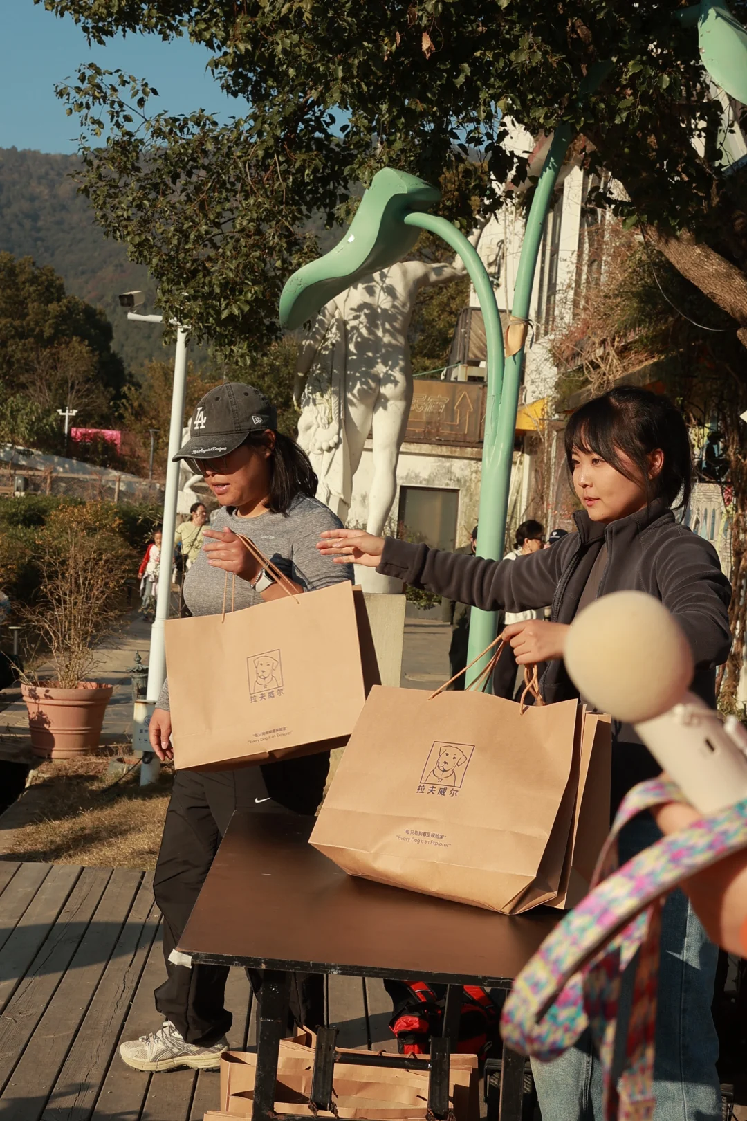 拉夫威尔，让狗狗的每一步都有环保温度