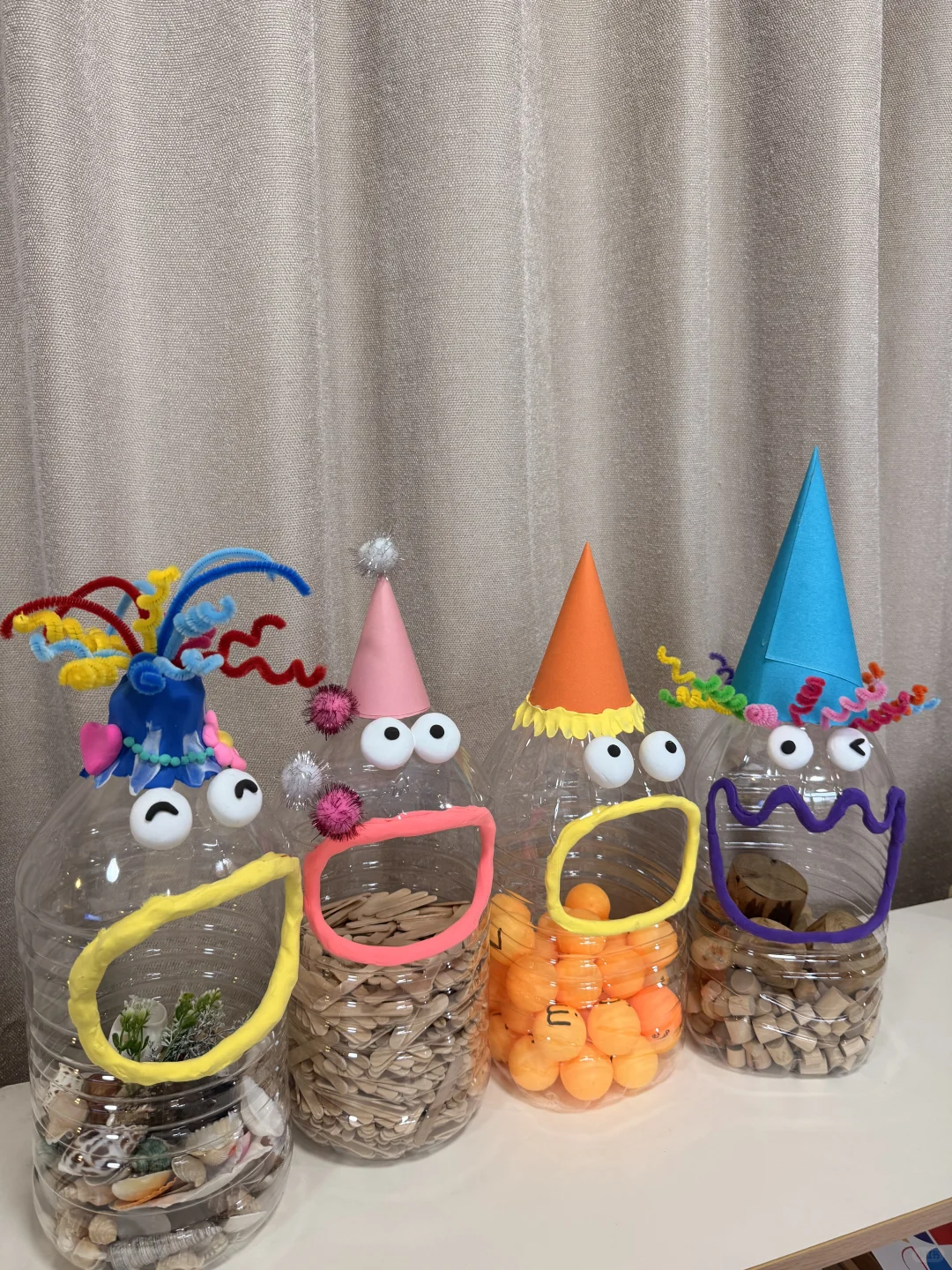 丑萌丑萌的塑料瓶