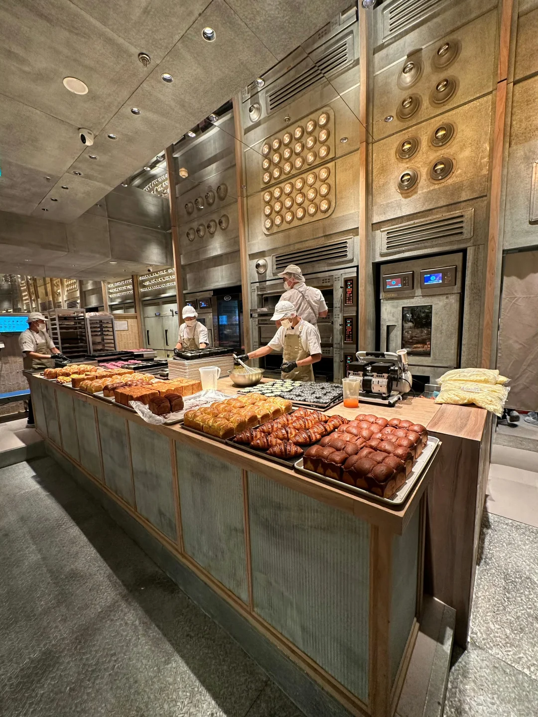 来看看天津富人区的面包工厂