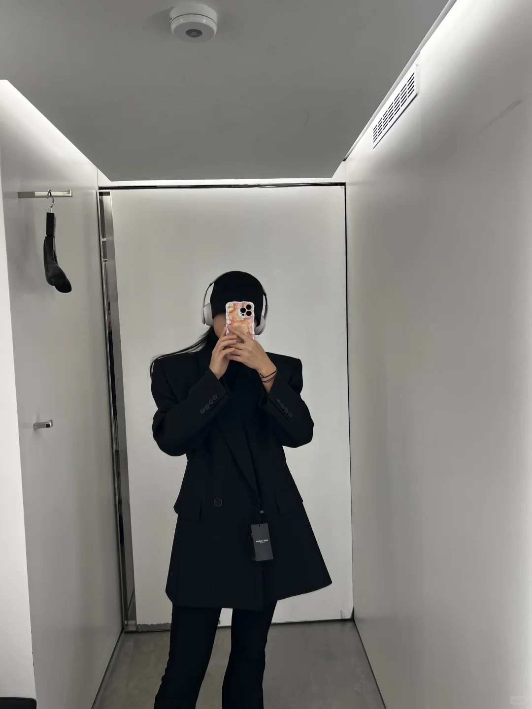 逛巴黎河谷打折村逛出上班开会的感觉