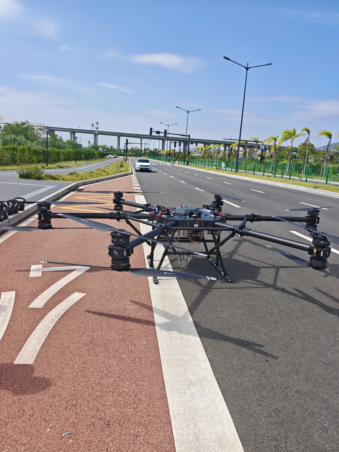 翎翼航空新款LY200型大载重无人机下线并交付