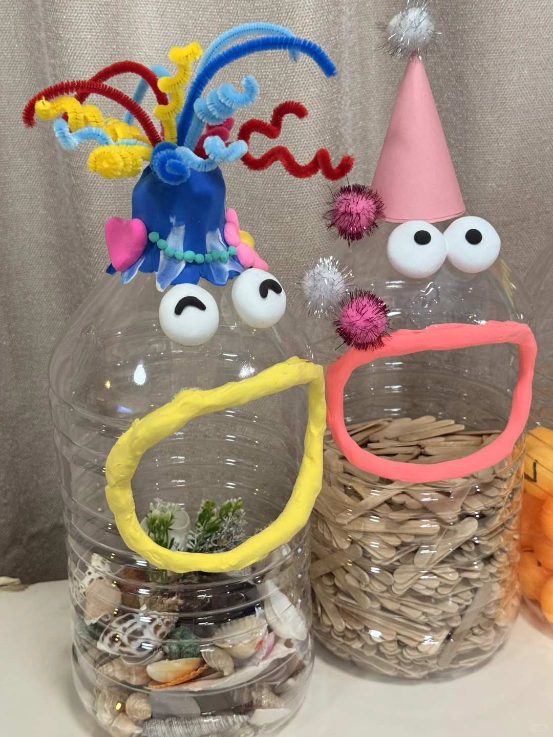 丑萌丑萌的塑料瓶