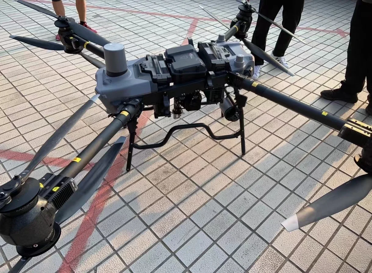 购买无人机送证书?