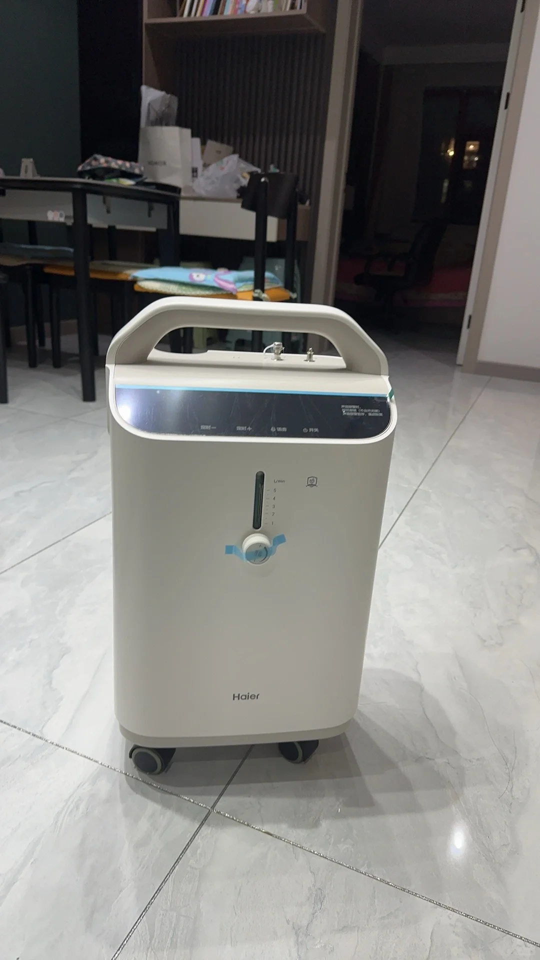 吸氧眼睛和手会肿吗？