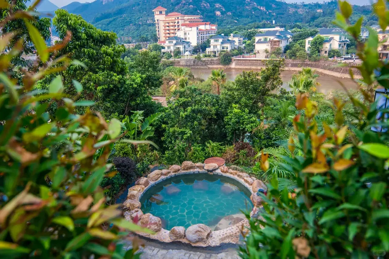 泡半山温泉，玩转熊猫乐园！