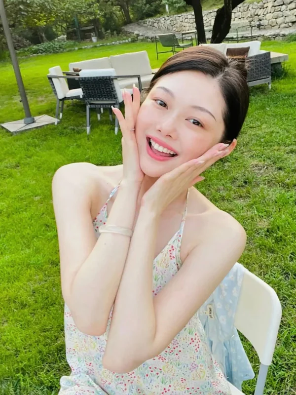 晚晚晒玻璃种手镯，她终于在翡翠这毕业了？