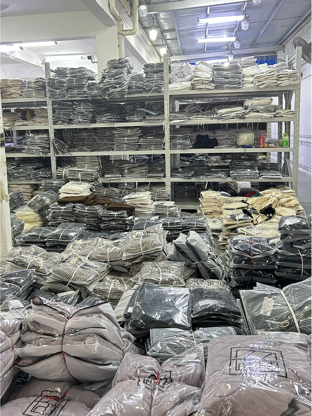 服装人必看!高质源头服装工厂,可批可代!