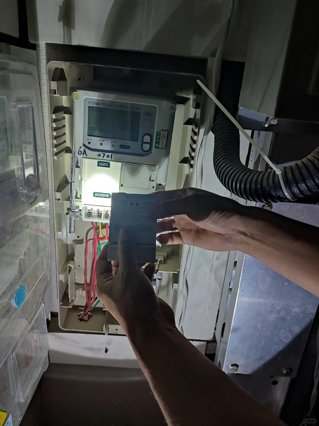 旧电表更新，新电表换模块，这个月有忙的