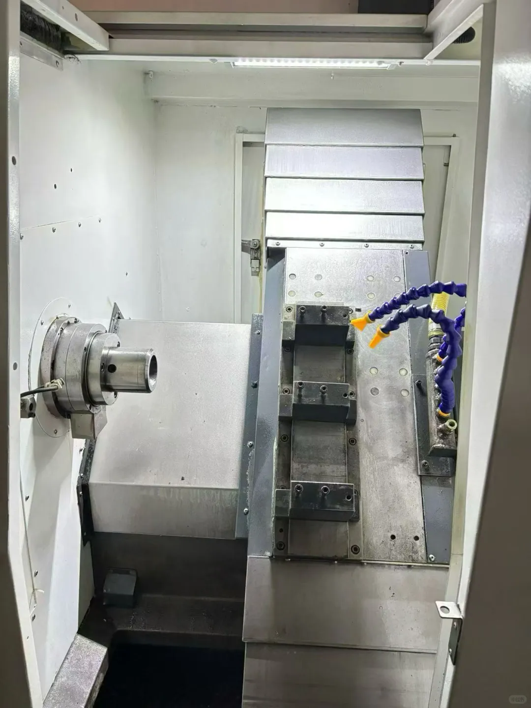 仓库刚到同款4台永博XPD35排刀机，液压筒夹