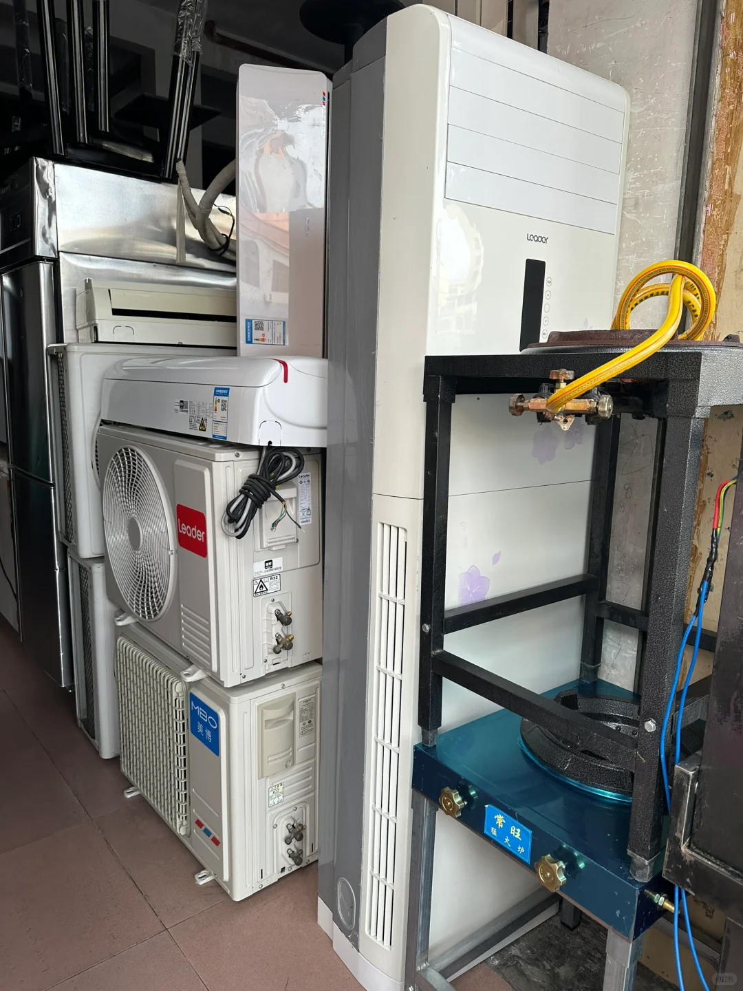 去逛了逛，原来二手旧货市场是这样的?