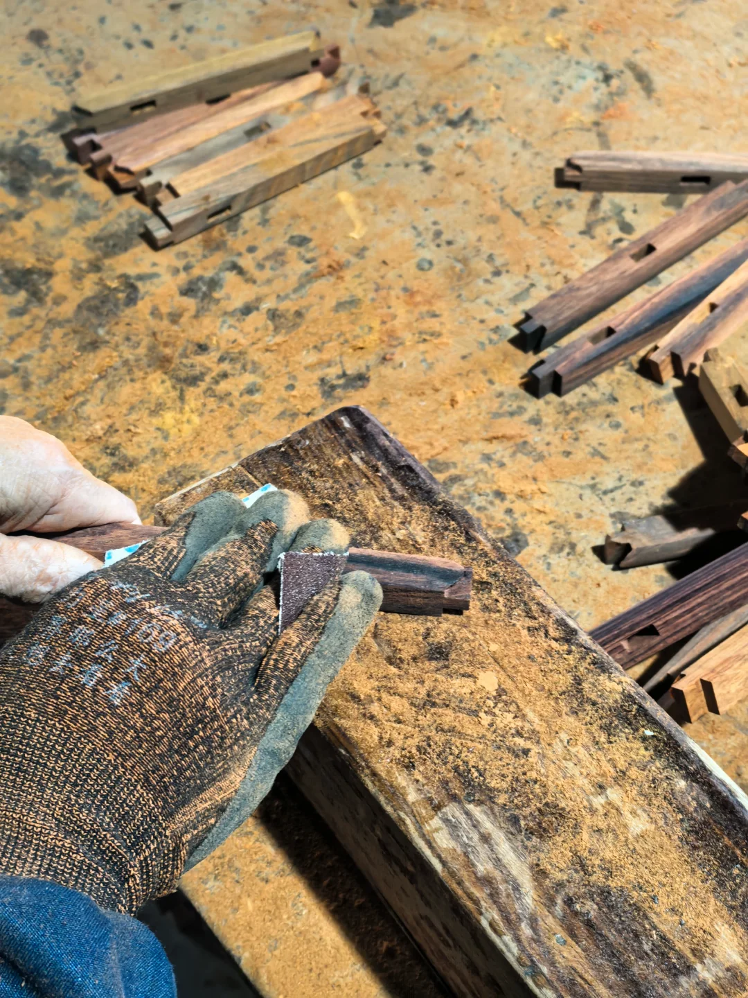 跑工厂时，拍下了师傅们的日常