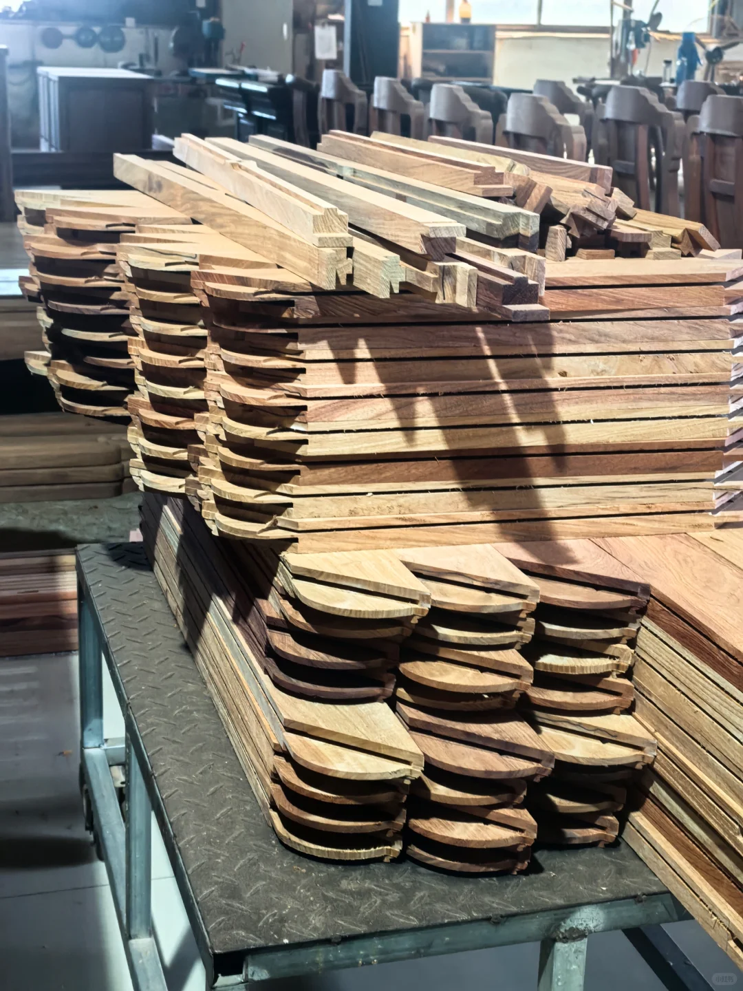 跑工厂时，拍下了师傅们的日常