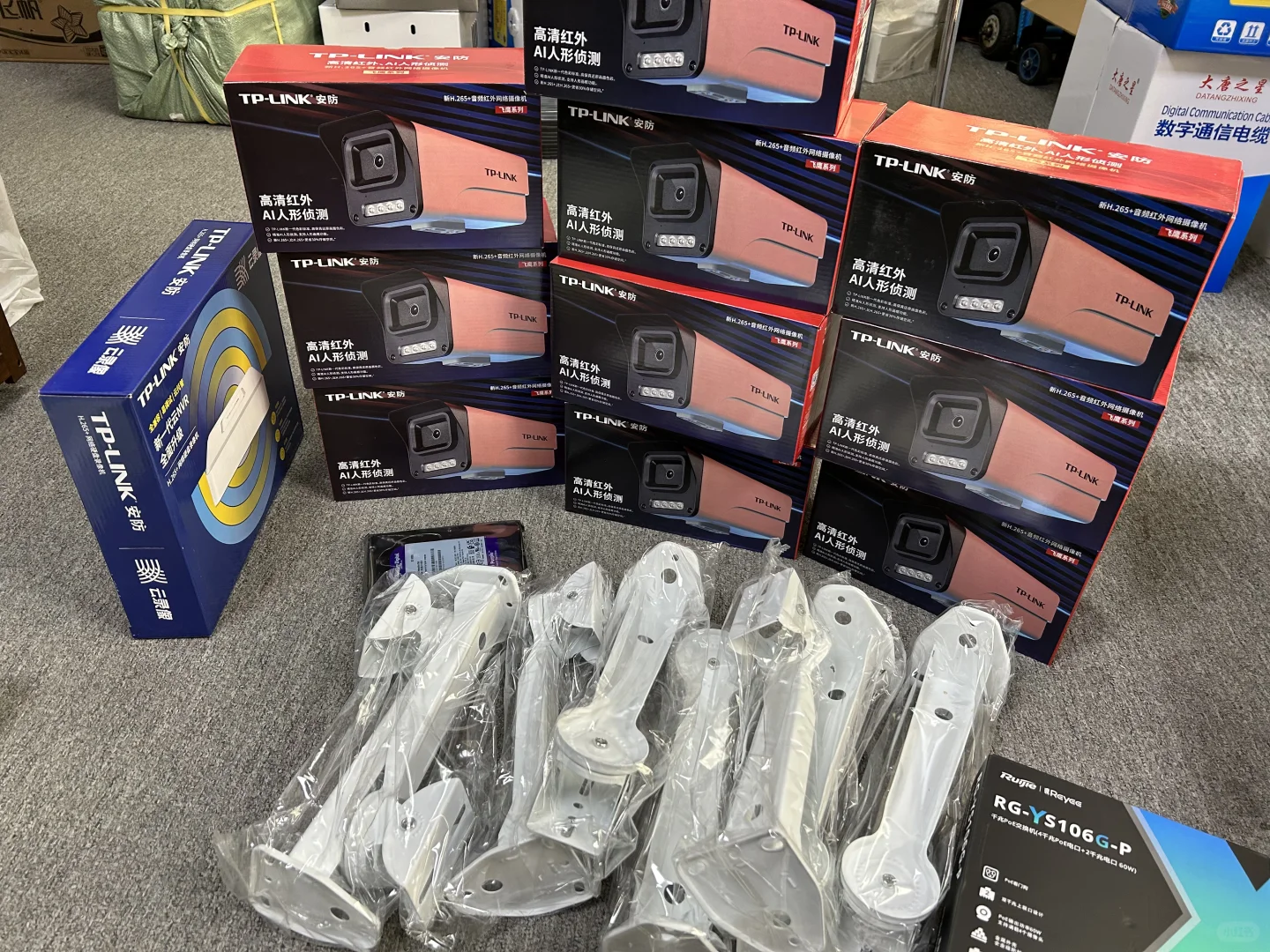 武汉15年安防专家,专注监控摄像头+弱电组网