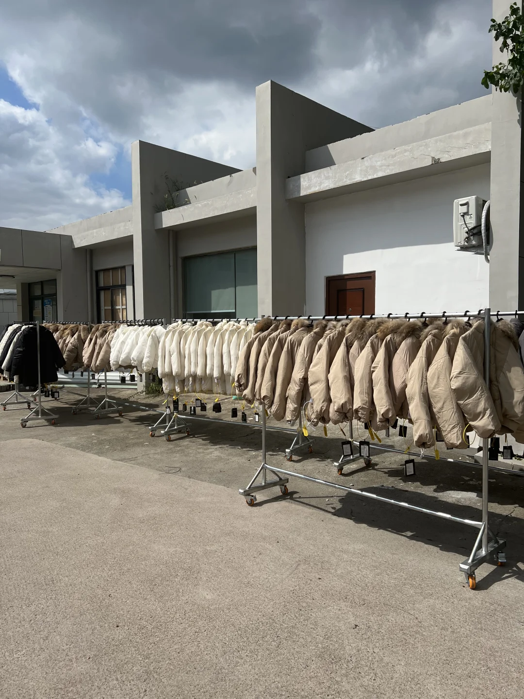 水深火热的服装厂