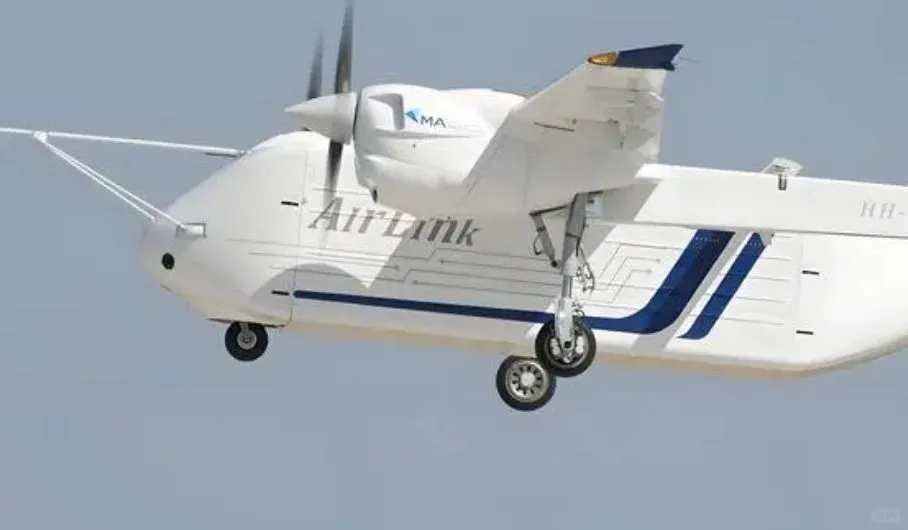 2吨级无人运输机首飞成功未来战场新宠?