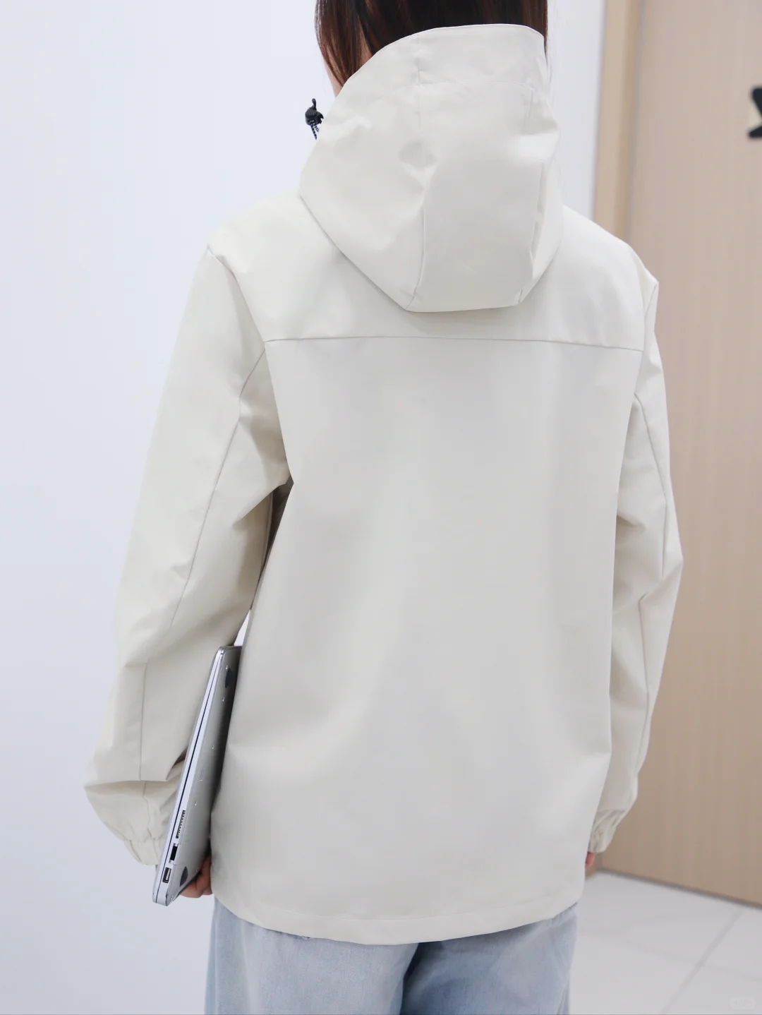 企业工作服定制，不费力却刚刚好的冲锋衣