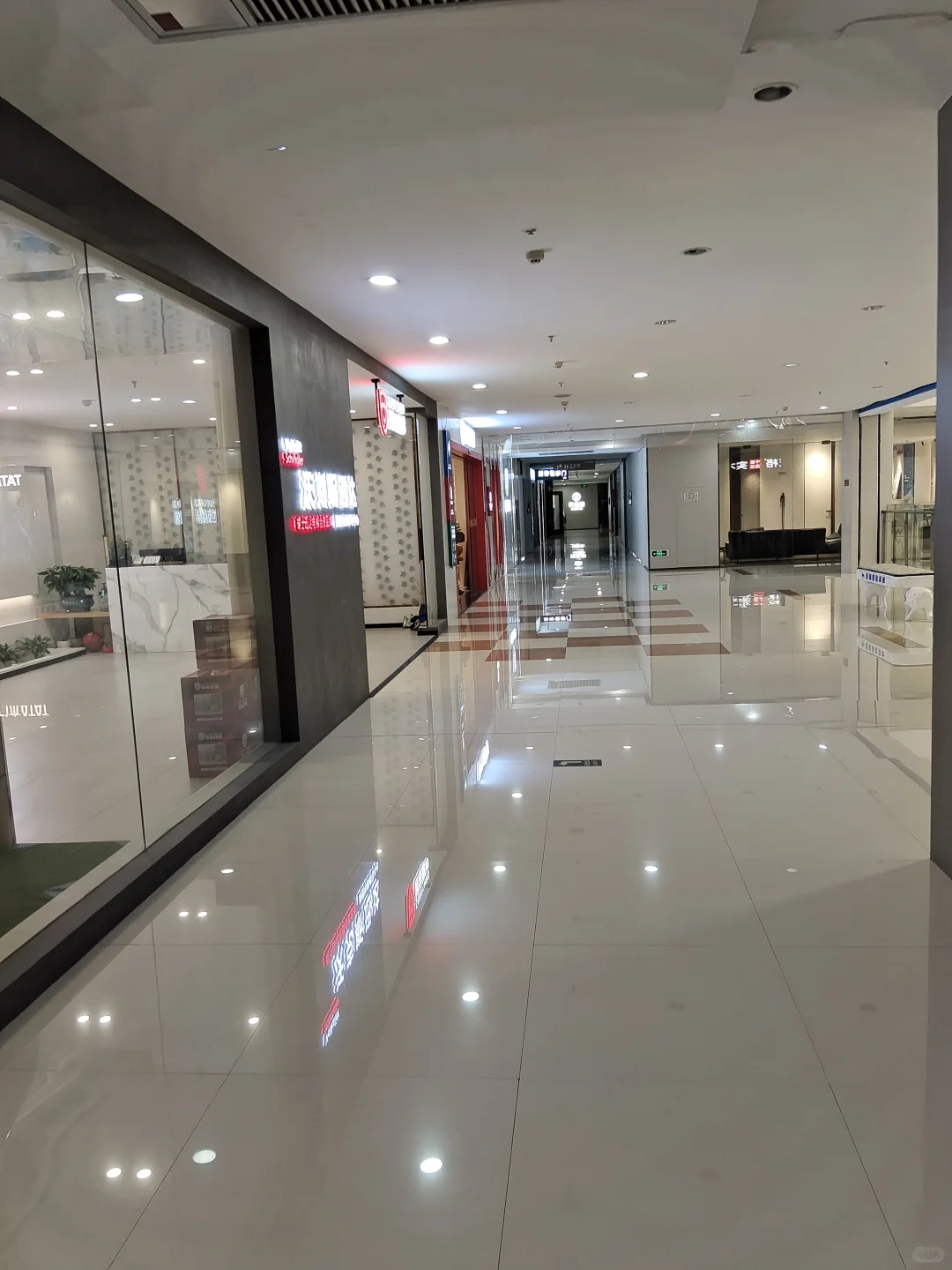 建材行业这么赚钱吗？一直没人也开着店