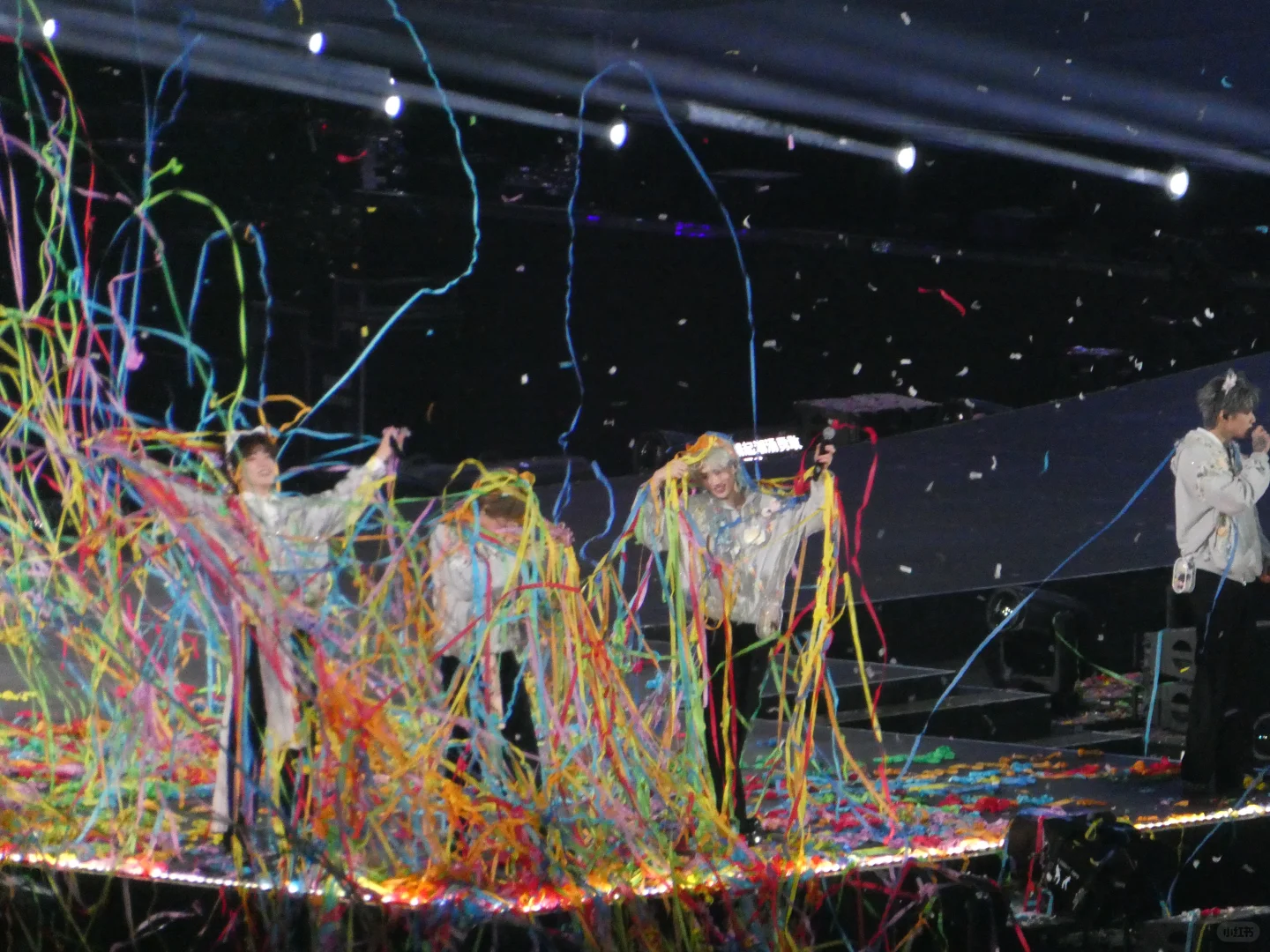 奔赴时团6周年演唱会?