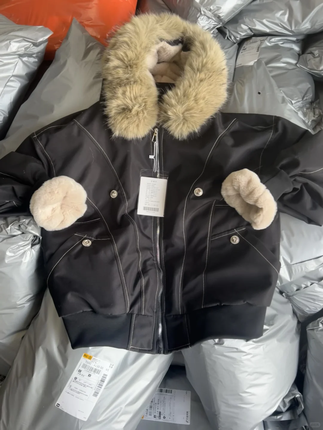 爆款座山雕现货，源头棉服厂家，现货‼️