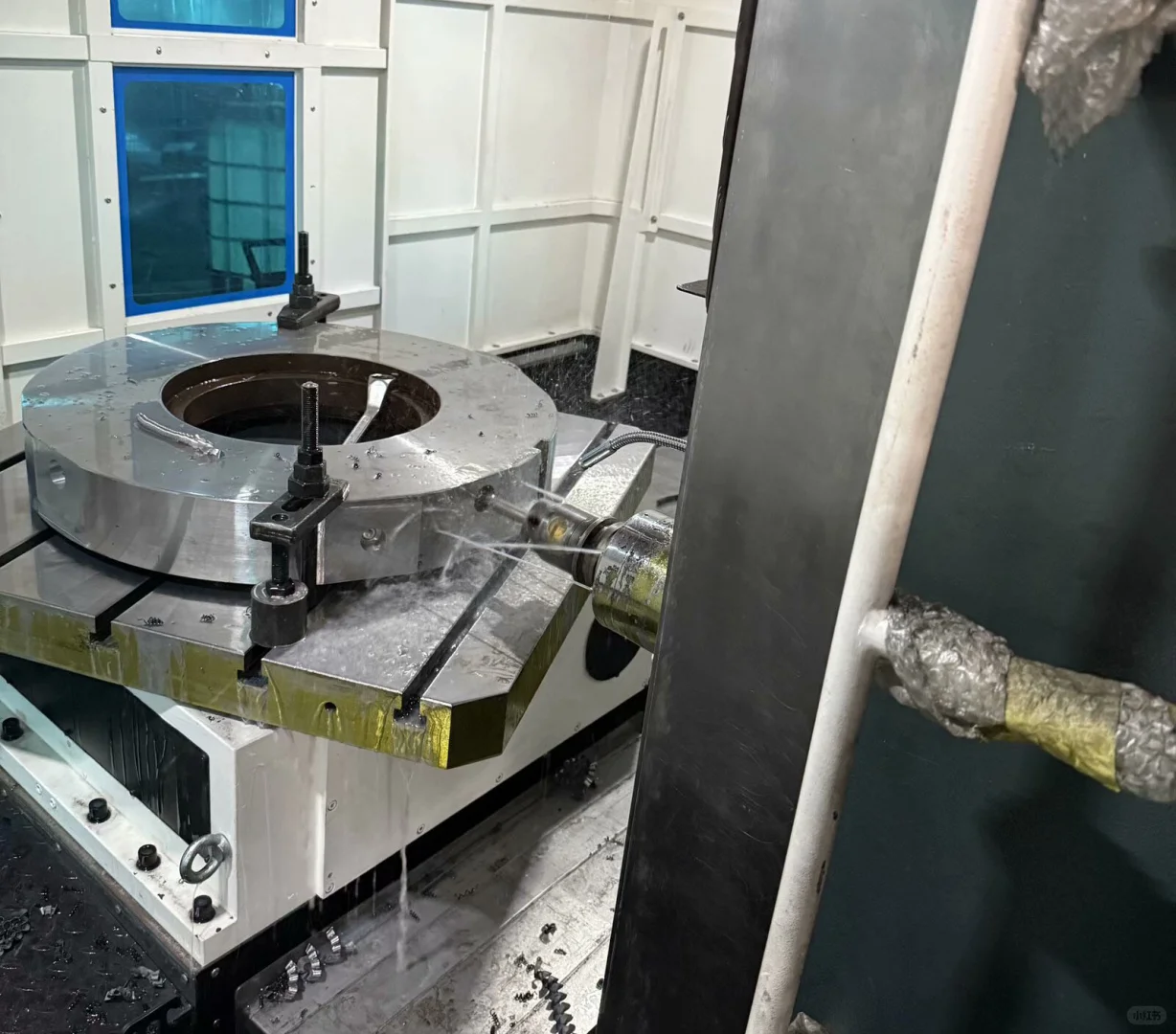 卧式数控加工中心满足圆盘类工件加工需求