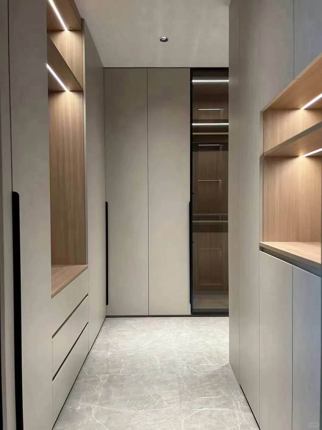 全屋定制类，热熔胶建材类找供应商