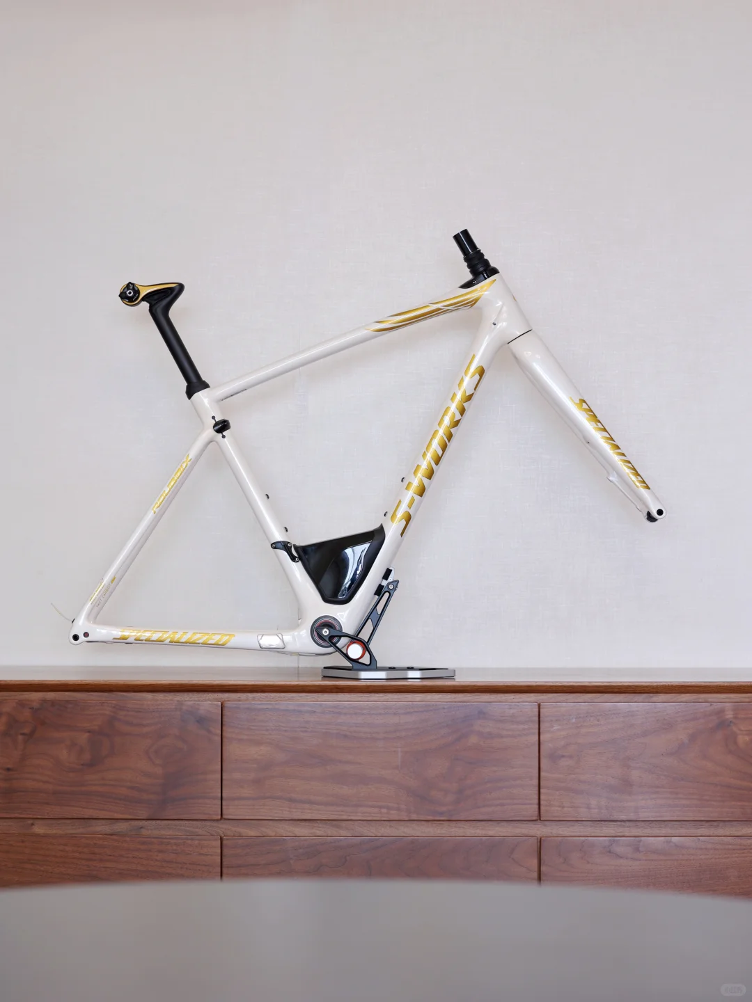 机械之美，全新车架展示系统！