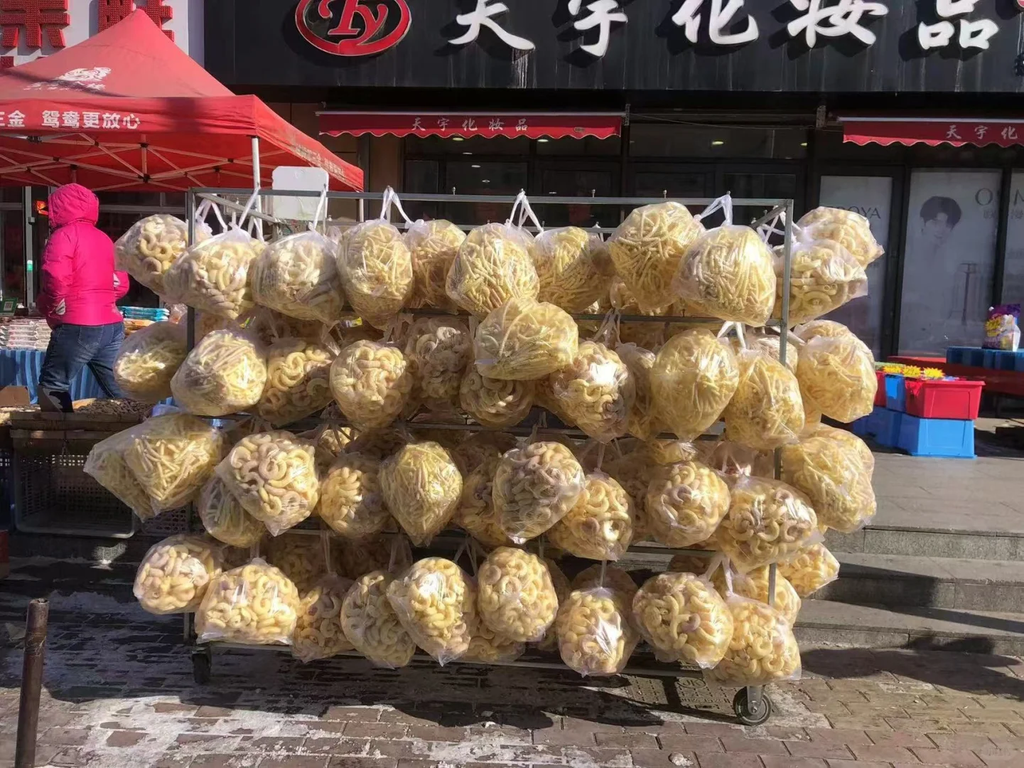 批发各类脆香酥爆米花粗粮膨化食品