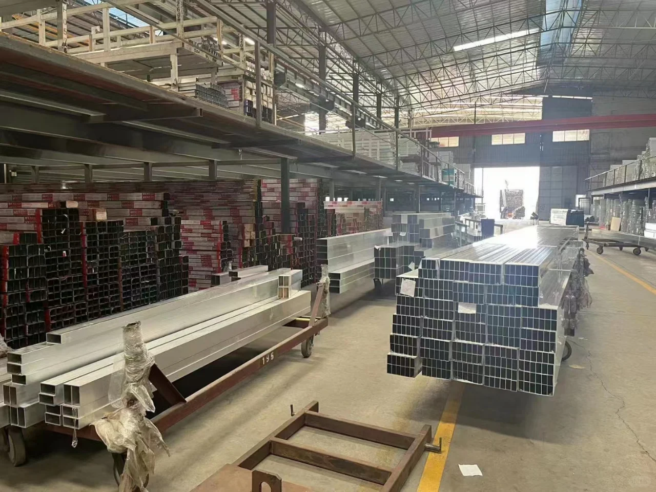 铝扁通是打造环保建筑的首选材料