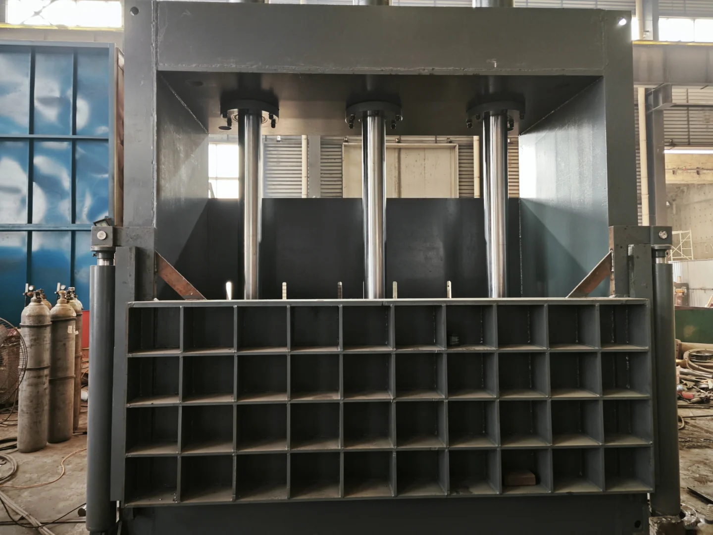 全新废金属打包机出售