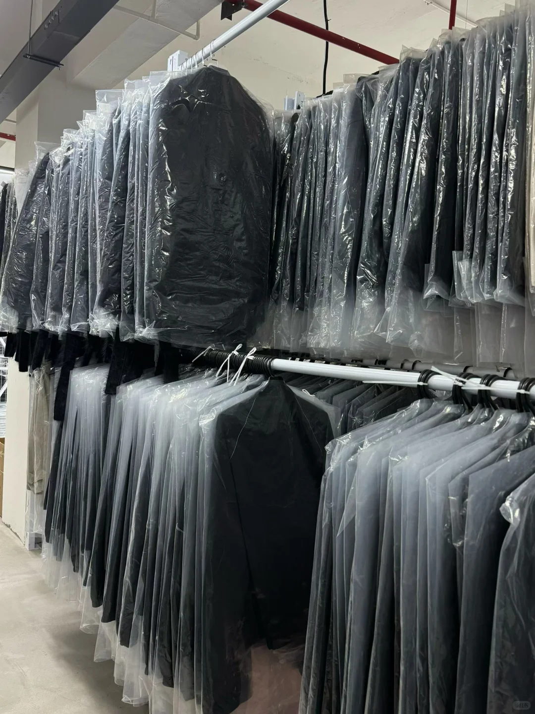 敢把1300平仓库备满货！估计只有我们了！